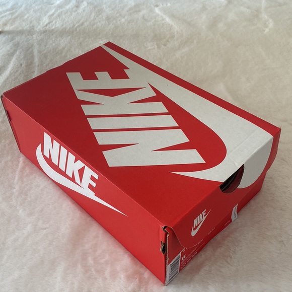 NWT NIKE Duel Racer Knit Womens Shoes - Picture 9 of 10